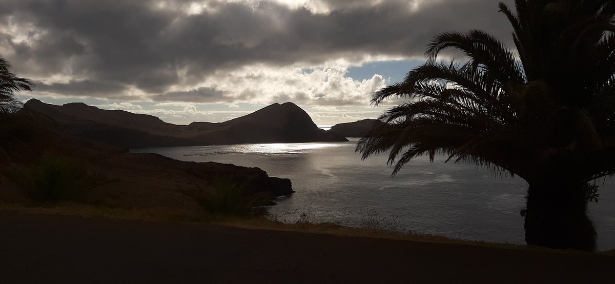 Rahisilver's tweet photo. On the trail again #hiking #Madeira #Portugal https://t.co/8kkfjDP3mv