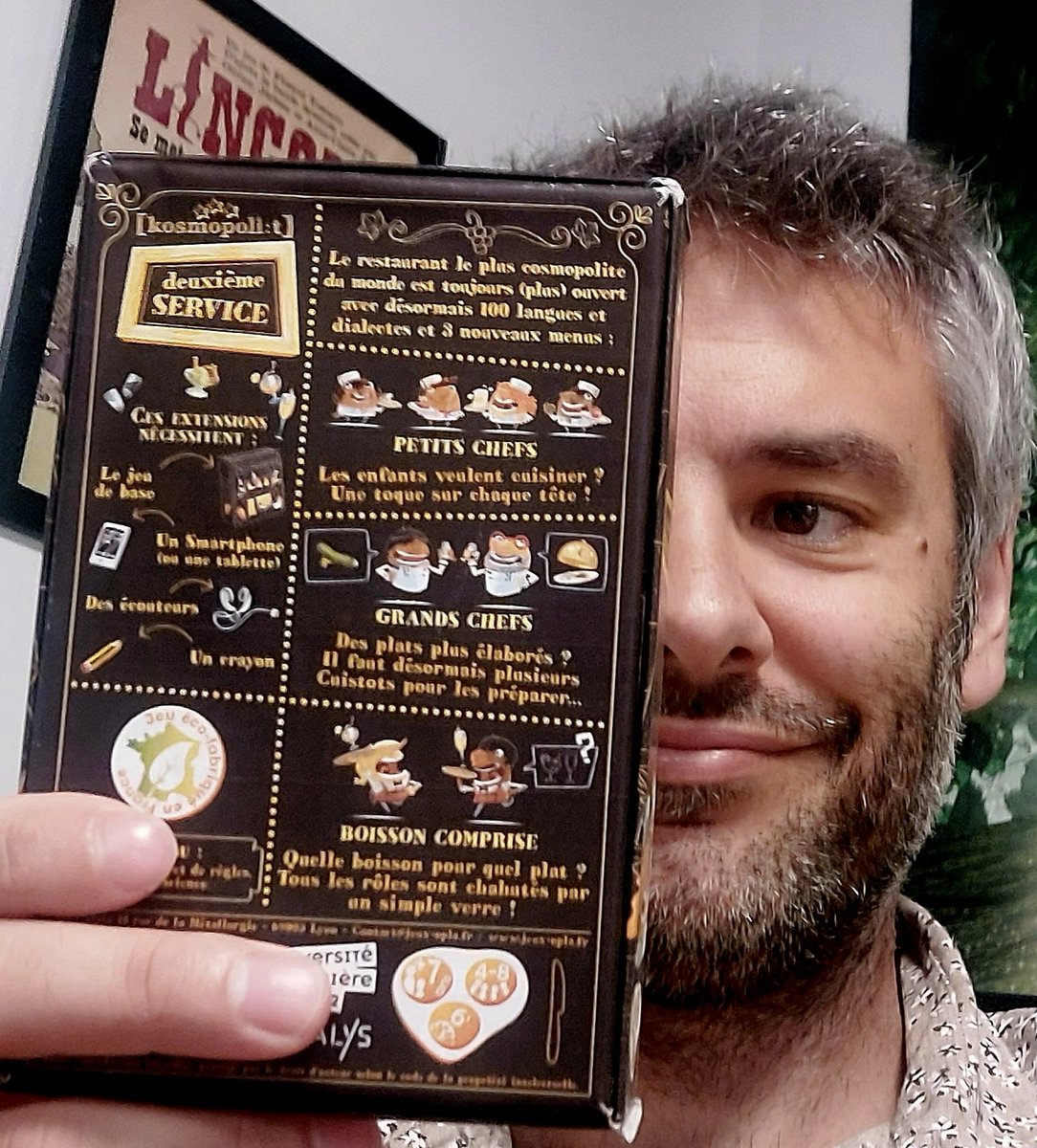 florenttoscano1's tweet photo. Toujours un truc quand tu tiens la première maquette proto de ton prochain bébé...

#Kosmopolit #jeu #ComingSoon https://t.co/Qvljjofpqp