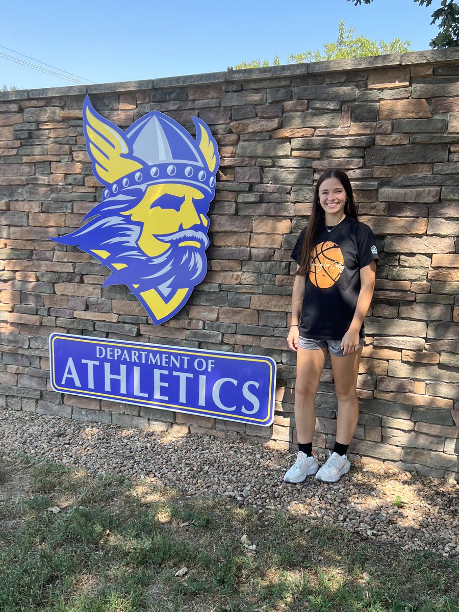 add_s15's tweet photo. Huge thank you to @Coach_Sarah15 for the campus visit and your time today! Thankful to say I’ve received an offer from Bethany College! 💙💛 https://t.co/txktAJ22GX