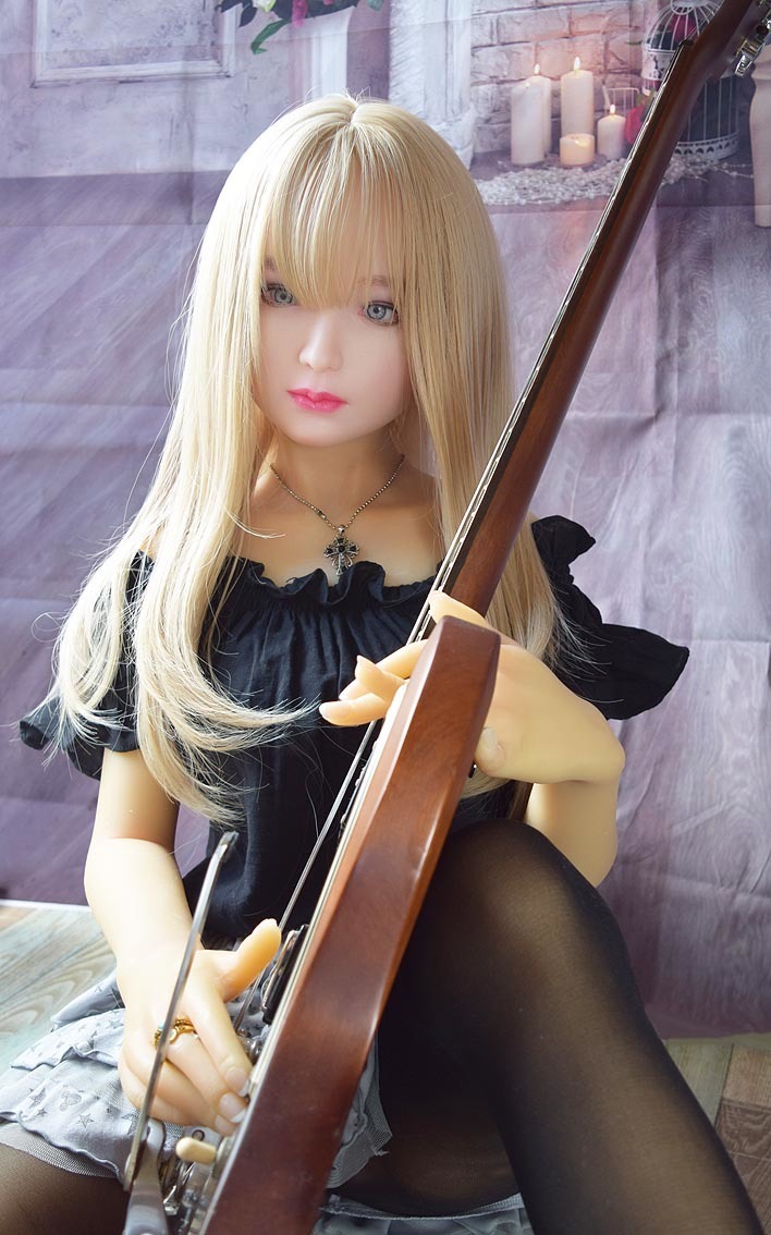 doctort1969's tweet image. #LEVELD #未玲 とエレキギター
接近！