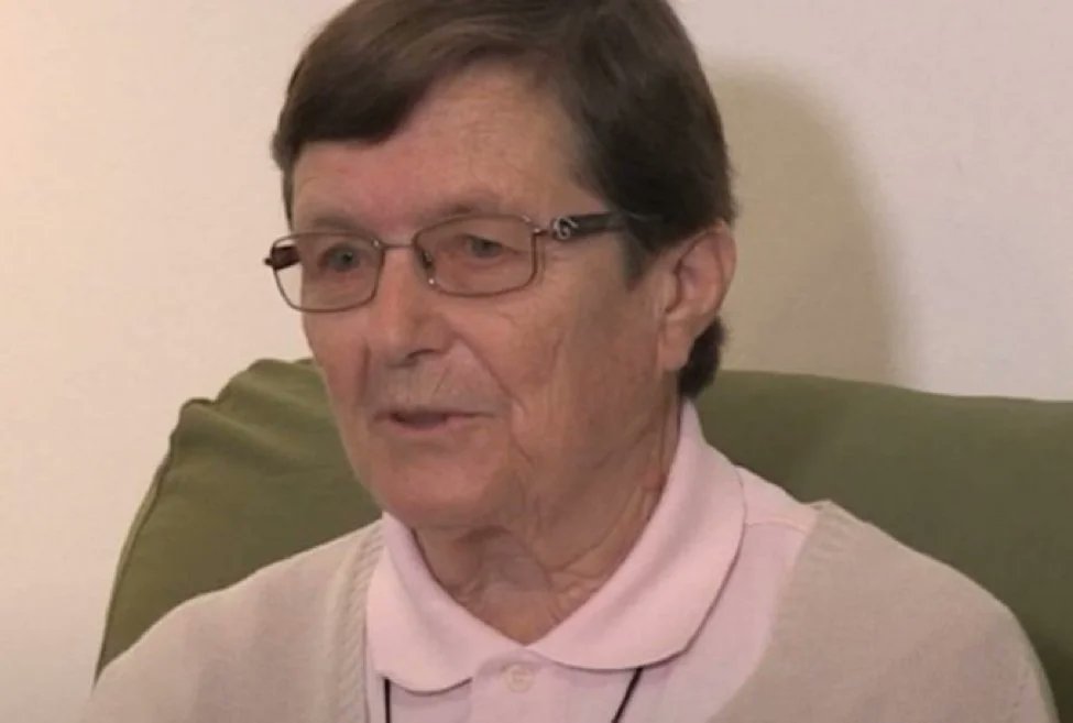 YakoElish's tweet photo. La religieuse italienne, sœur Maria De Coppi 83 ans  en mission en Mozambique  dans  le  diocèse de  Nampula  depuis 59 ans, a été assassinée par des terroristes islamistes la  nuit  du  6  au  7  Septembre. RIP ✝️ https://t.co/ri7jRaNO2W
