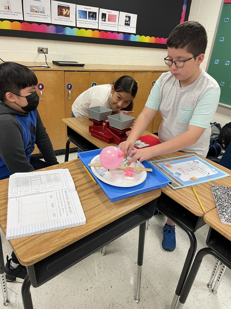 AmySilv03188985's tweet photo. Kicking off science centers! @edith_garcia75 @challengersmisd https://t.co/T2GWFuxOvZ