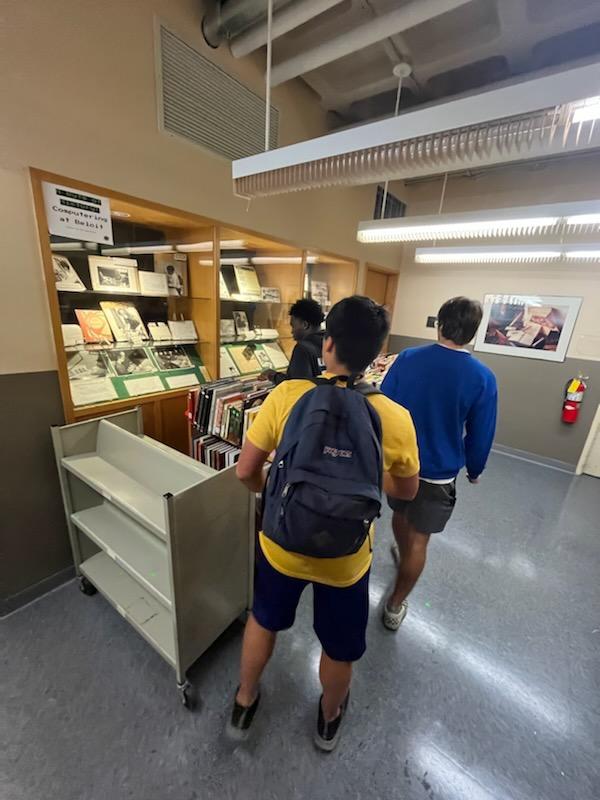 BeloitBucsFB's tweet image. Special shoutout and thank you to Haley Lott for showing our first year athletes how they can better utilize our library &amp;amp; its resources! #WINWednesday #GoBucsWIN