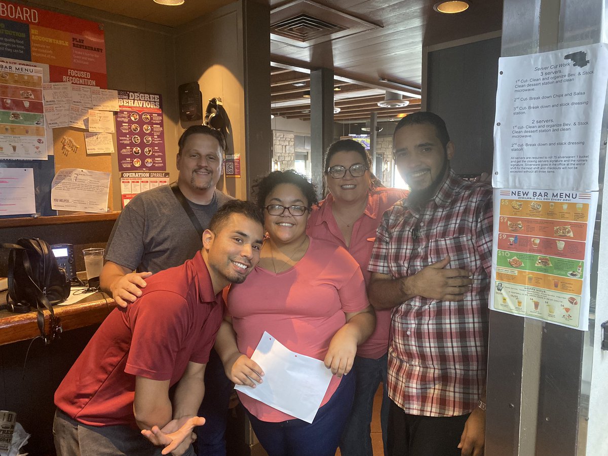 ATL for Chris for always coming in ready to roll with a perfect uniform and a perfect GWAP to reflect it! Also look at that pink for #BarbzDayAtChilis <a href="/Chilister_/">Ricardo</a>  <a href="/cherry_taron/">TaRon Cherry</a> <a href="/KyleThompson217/">Kyle Thompson</a> <a href="/amanda3mckinney/">Amanda McKinney</a> <a href="/train3rgirl/">Kimberly Harding</a>