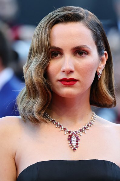 MABRMidias's tweet photo. Maude Apatow, dia 2 de setembro, no Red Carpet do 79° Festival Internacional de Cinema de Veneza para a estreia de “Bones And All”, na Itália. 

© Andreas Rentz / Getty Images. https://t.co/LOejYNFXzl