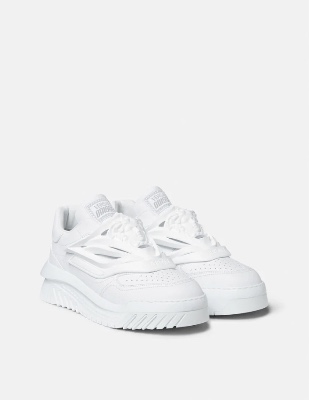 I just received a gift from Anonymous via Throne Gifts: VERSACE ODISSEA SNEAKERS. Thank you! https://t<a href="/tag/throne"class="tags"><span>#throne</span></a><a href="/tag/wishlist"class="tags"><span>#wishlist</span></a>
