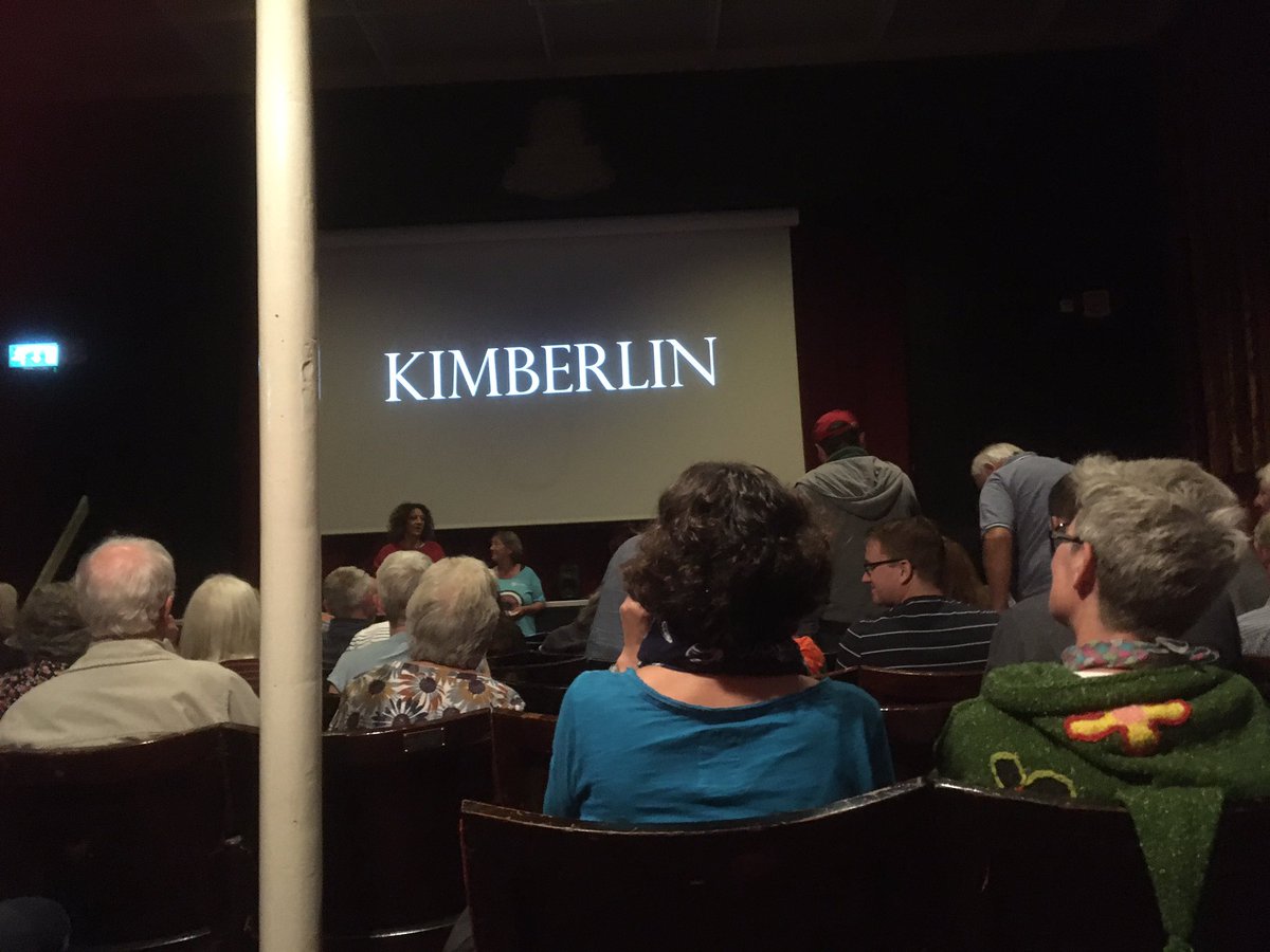 NikkiFryer133's tweet photo. @DuncanWhitley @bsidefest #kimberlin #premier #royalmanortheatre
#Portland #❤️ https://t.co/c1xHhARTU2
