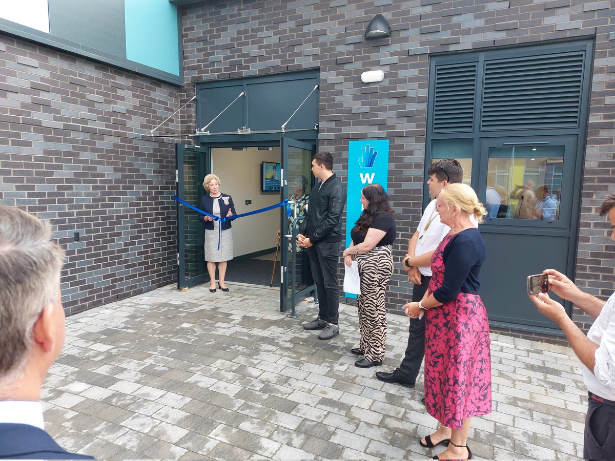 PeterHensman1's tweet photo. The new workshops at the Energy Coast UTC were opened today. A fantastic addition to their facilities. The UTC already provides a topclass technical education to young in West Cumbria with 90% of students going  on to apprenticeships and now they will be able to do even more. https://t.co/ezOXp0mYJM