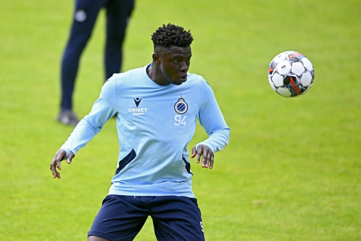 sachatavolieri's tweet photo. 🇨🇮 Abakar. Sylla.
👶 19 ans.
👊🏼 Tout d’un grand.
😻 Défenseur central gaucher.
🇪🇺 #UEFA Man of The Match.
#CluLev https://t.co/6w8hlNaRaT