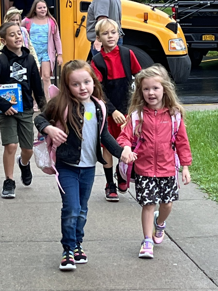 WyomingCSD's tweet photo. Great first day at WCS!! https://t.co/UMbMEDiOU3