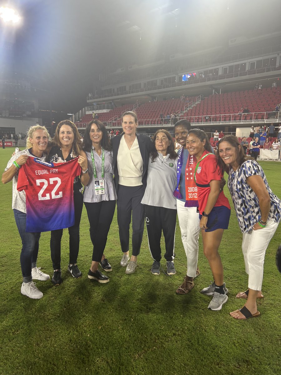 After being in this equal pay fight for over two decades, it was an honor to join the legends and leaders of our game and our country last night to sign our new CBAs - which achieve equal pay for @USMNT and @USWNT. An epic night befitting this historic accomplishment.
