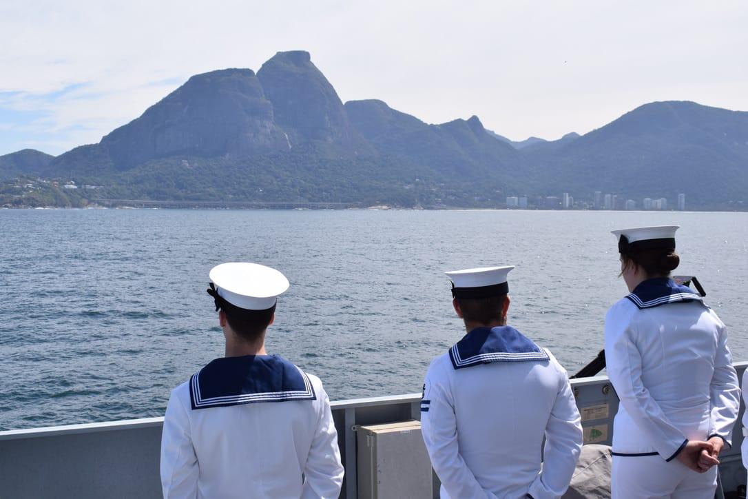 What a view! HMS FORTH was honoured to be able to join today's naval parade to mark Brazil's bicentenary. You're a beautiful city Rio!