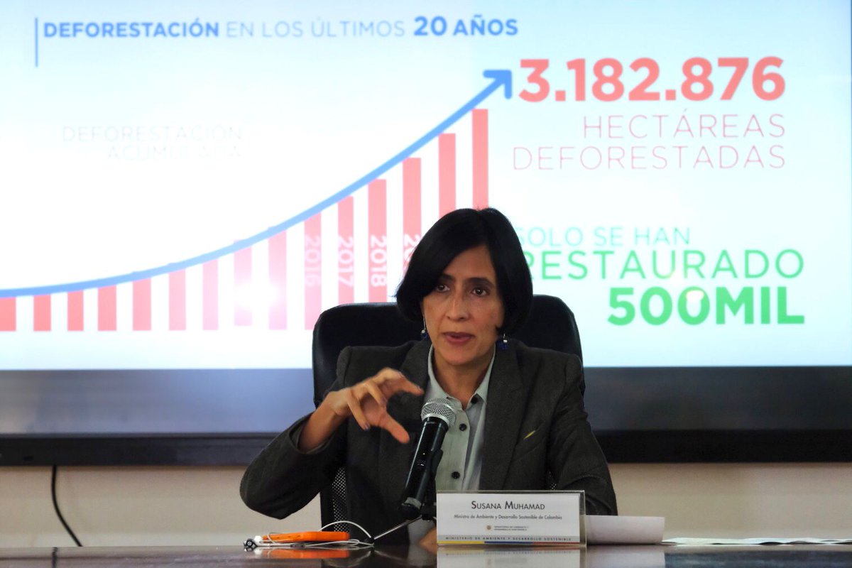 MinAmbiente Colombia (@minambienteco) on Twitter photo "Según los datos que hemos encontrado en los últimos 21 años se han deforestado más de 3 millones de hectáreas en Colombia y solo hemos puesto en restauración medio millón de hectáreas": Ministra <a href="/susanamuhamad/">Susana Muhamad</a>. #SOSAmazonía "Según los datos que hemos encontrado en los últimos 21 años se han deforestado más de 3 millones de hectáreas en Colombia y solo hemos puesto en restauración medio millón de hectáreas": Ministra <a href="/susanamuhamad/">Susana Muhamad</a>. #SOSAmazonía