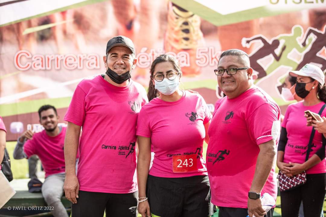 iveth_bernal's tweet photo. ¡Seguimos celebrando 2️⃣5️⃣ años de la fundación de nuestra comunidad @UTsemTejupilco! 🥳💚🦎✅
Un año más siendo #OrgullosamenteUTsem 🤩
#AniversarioUTsem #SoyUTsem #SomosUTsem 💚✅🦎🎉🏃🏃♀️🎊🎈 https://t.co/m5cAox74hO
