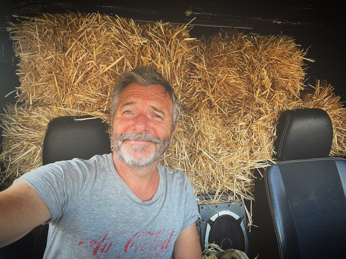 ashsoan's tweet photo. VIP seating has been collected! #windmillweekends #landy https://t.co/EdgB272oz1
