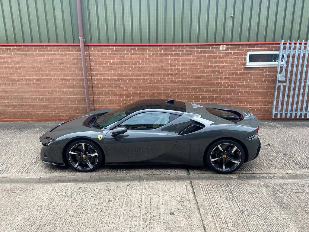 A supercar in the wilderness of Atherstone… Even we can tame beasts 👌🏻 #ferrari #sf90stradale #hybrid #supercar #batmobile #specialcars #supercars #suspensionperfection #stealthgrey instagr.am/p/CiODG0rIV7p/