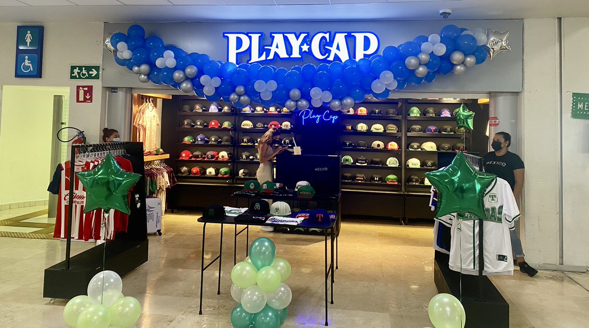 hiramberman's tweet photo. #PlayCap llegó a Tabasco , en el Aeropuerto Internacional de Villahermosa y los productos de Olmecas de Tabasco estarán disponibles ahí. https://t.co/egGeji7dAN