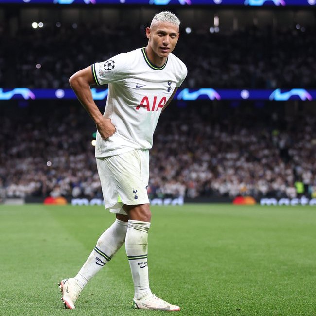 ⚽ on X: O Richarlison usará a camisa 9⃣no Tottenham.   / X