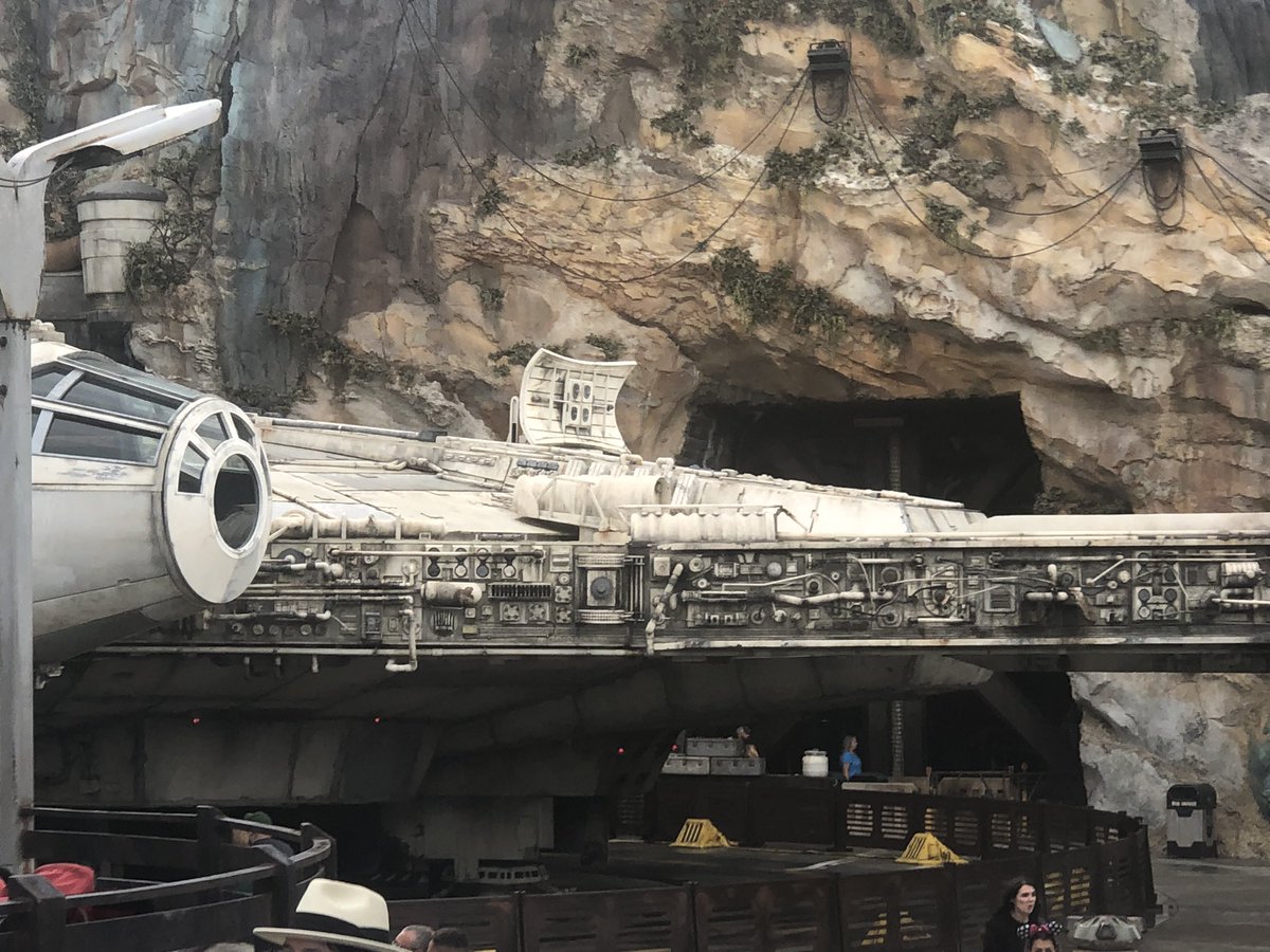 TGIWiFiGuy's tweet photo. Great to be at #PresidioExchange23 and a joint event co-sponsored by @Ventev &amp; @ArubaNetworks at Disney’s #MillenniumFalcon ride. @DisneyParks @Presidio @samuel_clements #ShowMeYourVentev https://t.co/FAb7yBGAtq