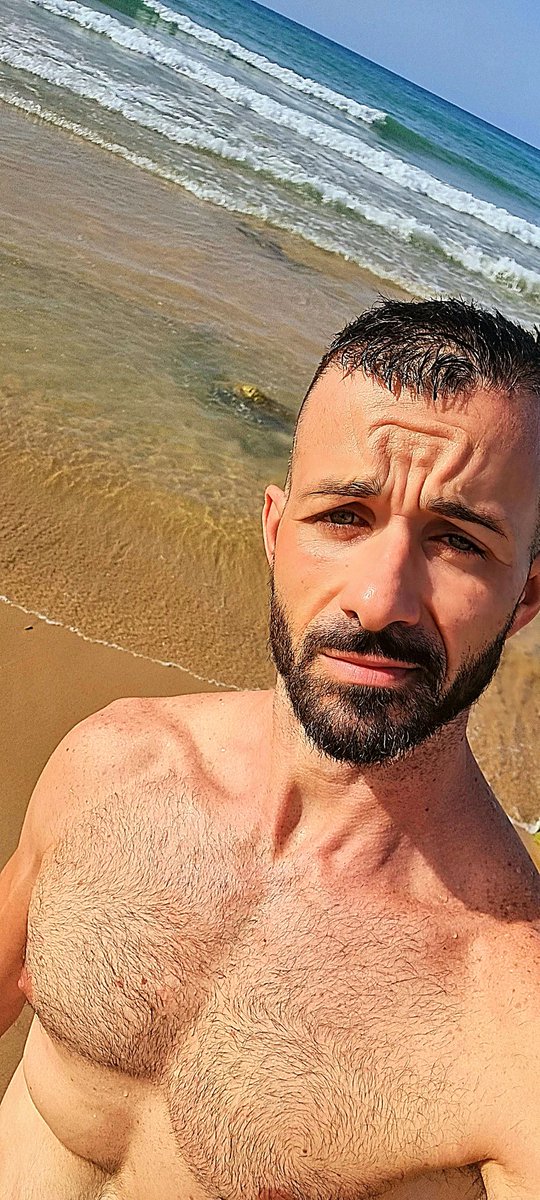 dibe83's tweet photo. #ferie2022 #gay #gayitalia https://t.co/voOEqMHtDC