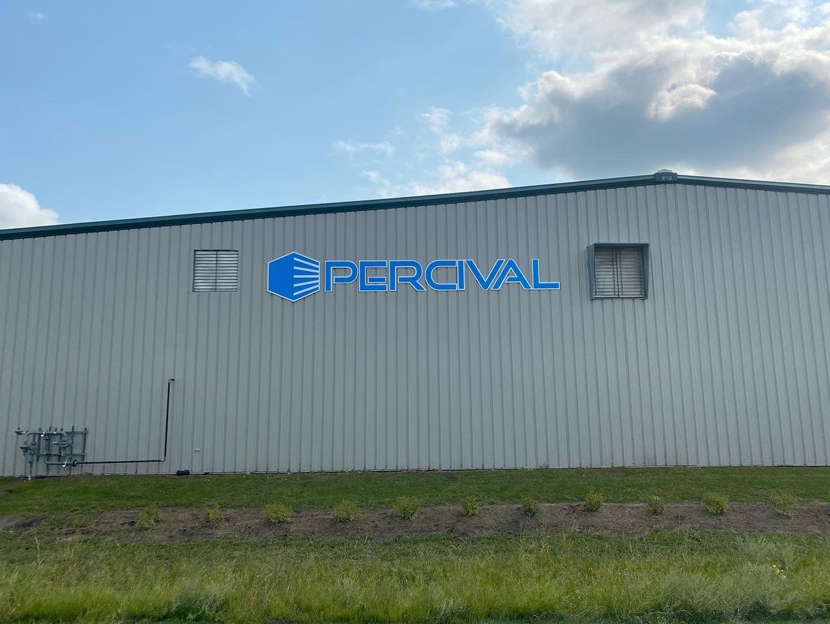 PercivalSci's tweet photo. 🎉We are ecstatic about our new signage that just went up on our building! ‼️Big shoutout to Connor and Jimmy from Iowa Sign Company for working hard on installing these for us. #signage #IowaSignCompany #logo #branding #PercivalScientific #HelpingYouCreateBetterScience https://t.co/hZ1xErAGsX