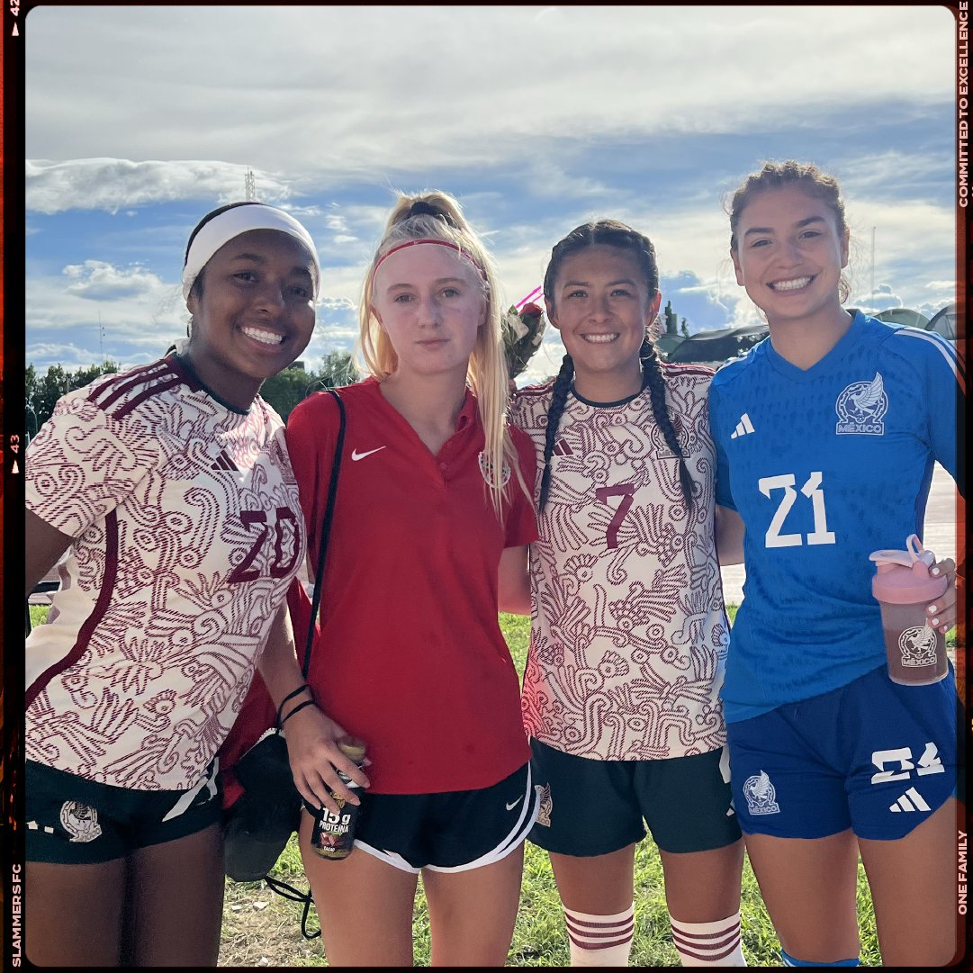 The SlamFam love goes around the world! From left to right, Hailey Gordon (Mexico), Savannah Hutchins (Canada), Mary Flores (Mexico), and Olivia Herrera (Mexico) competing at the Revelations Cup. Have an amazing time, we miss you! #slamfam #revelationscup