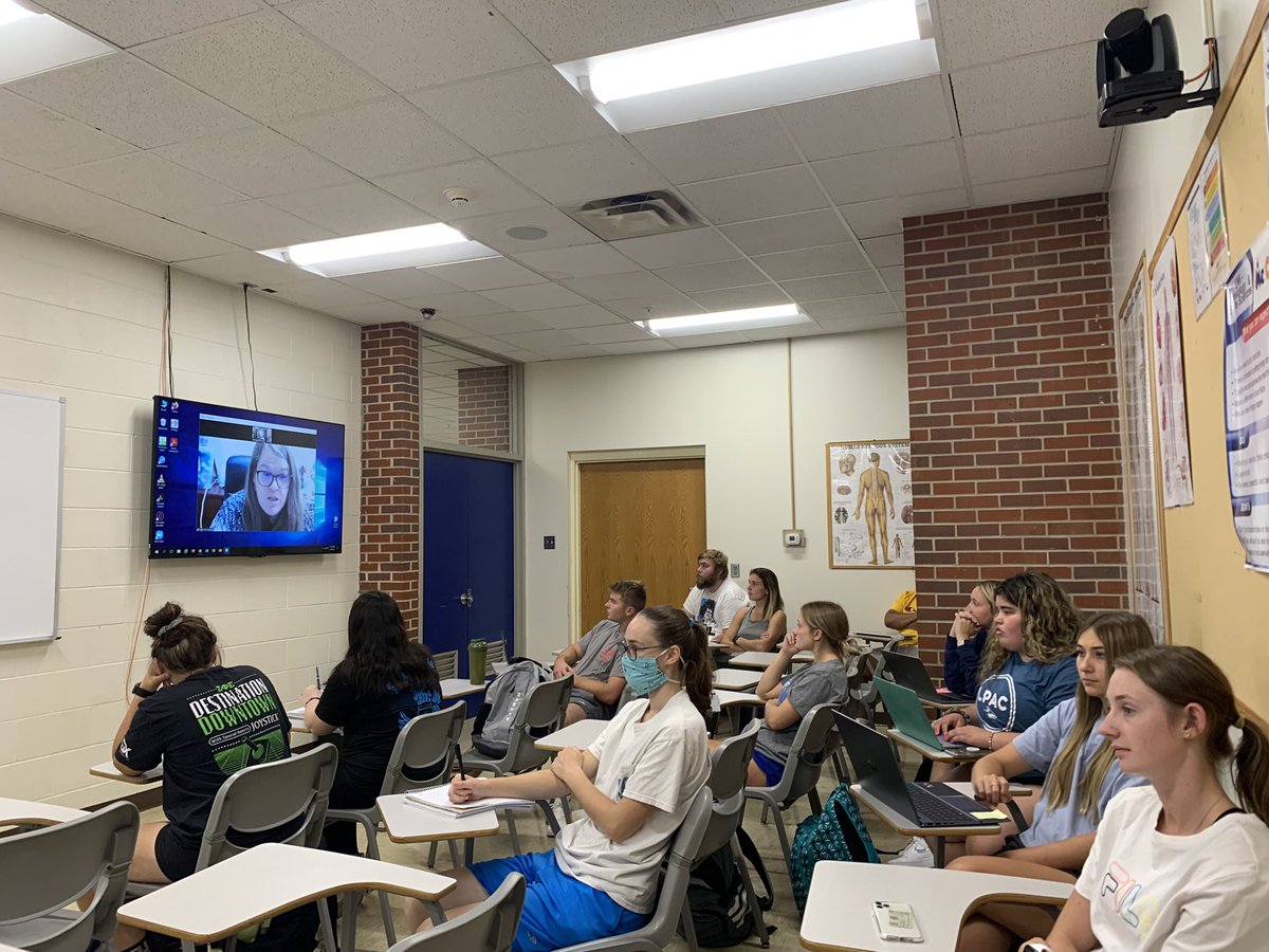 UNKRECCLUB's tweet photo. Thanks Sarah for zooming with the @UNKKSS Intro to Rec class and sharing what an activities director does at an Independent Living Facility #BeARecMajor https://t.co/VTd1hZQtlz