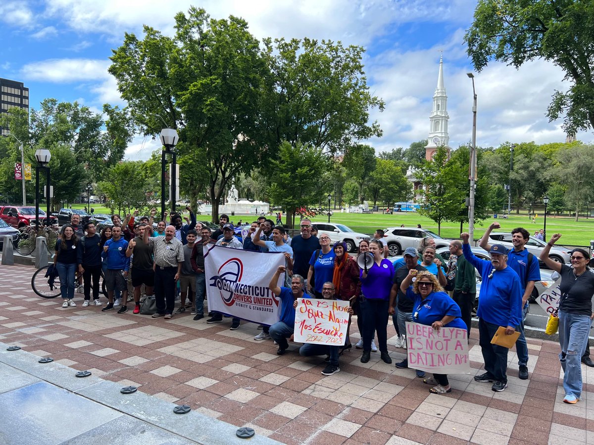 cherimoyas's tweet photo. Rideshare drivers in CT with @ctdufoundation held a rally today in front of New Haven City Hall demanding a Drivers Bill of Rights https://t.co/j31MVbny2O