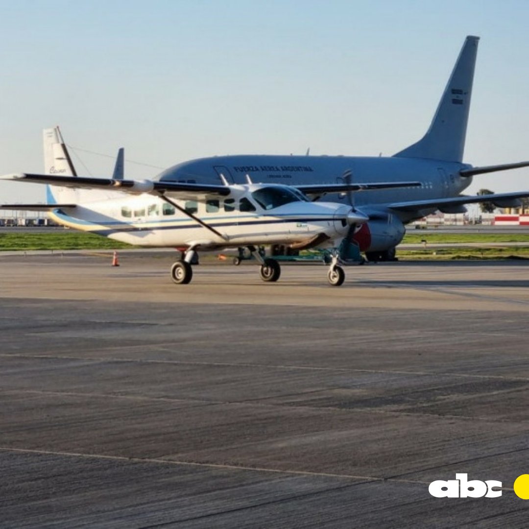 ABCCardinal's tweet photo. #AHORA | Acaba de arribar a Buenos Aires el avión ambulancia que transporta al senador Fernando Lugo.

En la mencionada ciudad iniciará su tratamiento de rehabilitación terapéutica en el centro médico Fleni.

🔗https://t.co/1KK3N26YQr

#730AM #AnchoPerfil https://t.co/RxDWSBGU4V