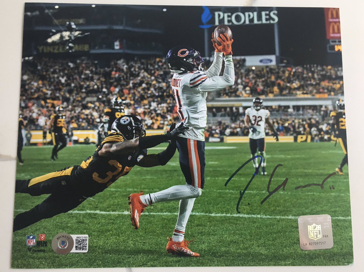 GIVEAWAY TIME! 1 winner will win a Darnell Mooney signed 8x10 photo! All you have to do is FOLLOW, LIKE and RETWEET! We will pick the winner Saturday night at 9pm CST! #ChicagoBears #DaBears #giveaway #chicago #football #mooneyworld #thisishisseason!