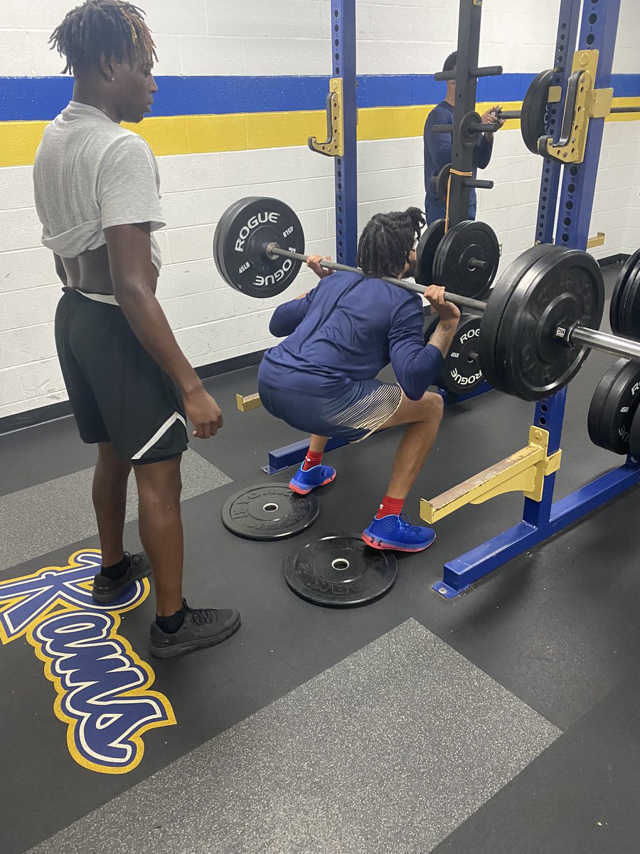 SURamsHoops's tweet photo. 🐪 Day = Squats 🏋️#ramruckus #MoneySeason https://t.co/dW9vkKp3L8
