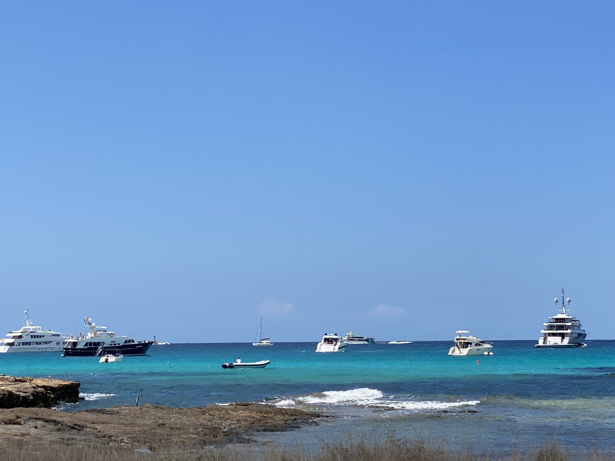 VaneHN_'s tweet photo. Vuelo ✈️ directo a Formentera ☀️🌊 https://t.co/EIvneAygc7