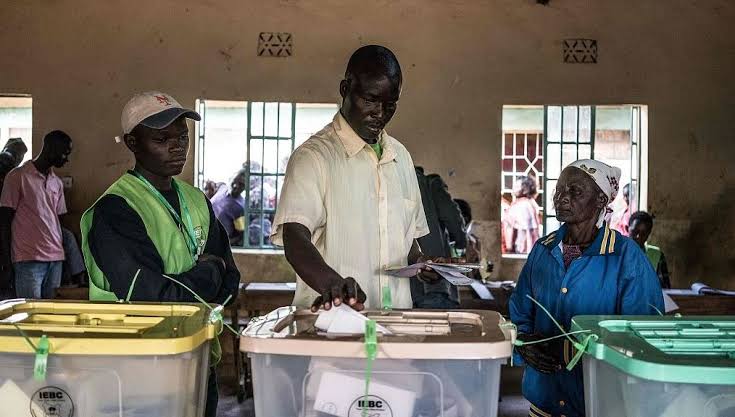 SirBashirOmar's tweet photo. To the politicians eyeing Presidency in future electoral activities, you have your right to seek votes from a over Kenya. But as Luo Nation, we will be on leave from such. So please understand if we don't entertain that hullabaloo. Just understand. #NoMoreVoting https://t.co/ZvFZWChIbz