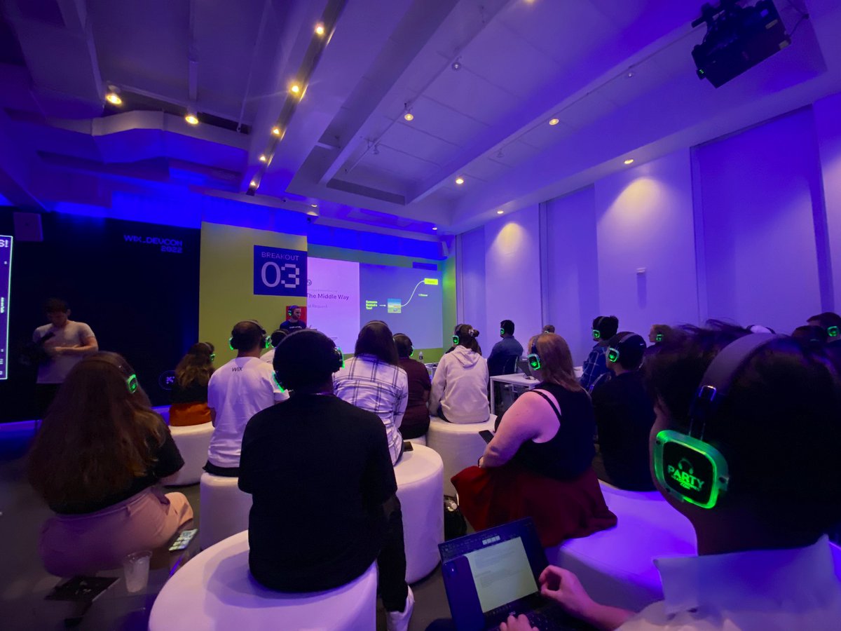 emmycacao's tweet image. Successful Day 1!!! 🥳 #WixDevCon2022