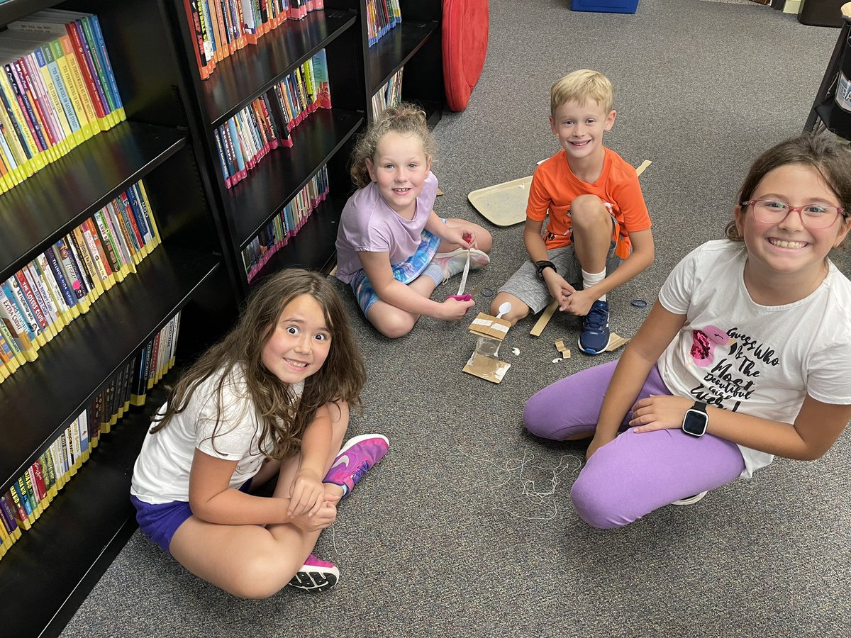 MissHKwon's tweet photo. Students worked in groups together to build a pop fly launcher. We discussed where we can find balanced and unbalanced forces in action! #partnersingrowth @prairied203 https://t.co/8RS4PJXRxV
