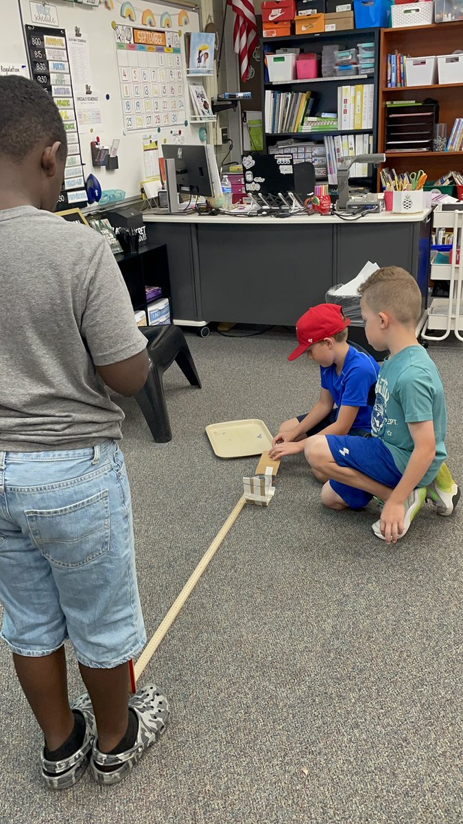 MissHKwon's tweet photo. Students worked in groups together to build a pop fly launcher. We discussed where we can find balanced and unbalanced forces in action! #partnersingrowth @prairied203 https://t.co/8RS4PJXRxV