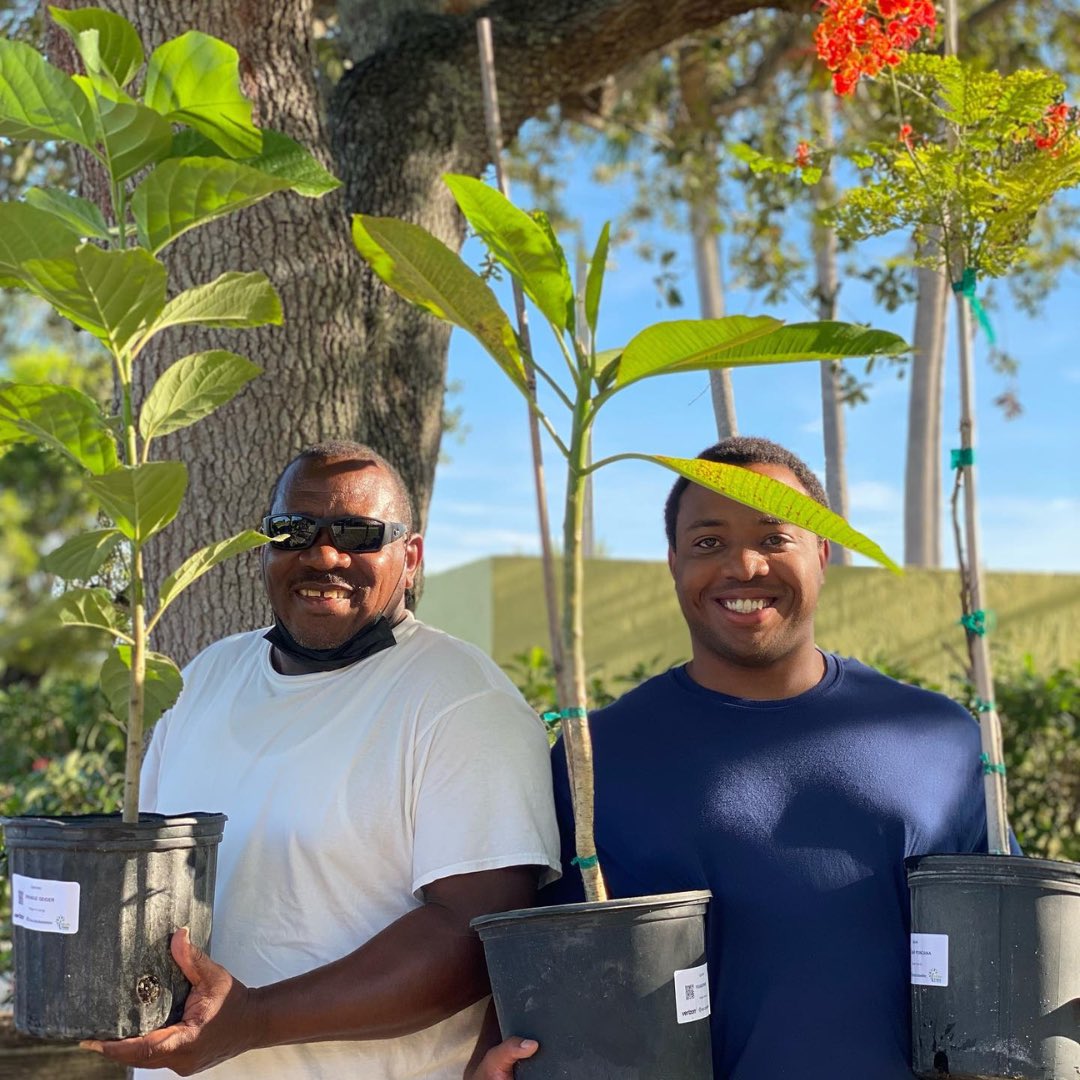 MiamiDadeParks's tweet photo. @MillionTreesMIA’s #GardenParty at Gwen Cherry Park was nothing but good times! Our #Tree05 community 🌳 became more green with this giveway: 750 trees thanks to @Verizon and the @arborday Foundation; plants provided by #LittleRiverCooperative and orchids from @FairchildGarden. https://t.co/xcHU7MU4RJ