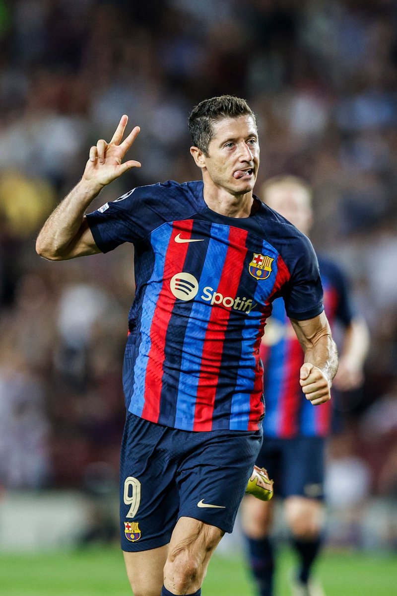 MUSTAFA__174's tweet photo. • ثالث هدافين دوري أبطال أوروبا عبر التاريخ 🔥❤️💙

[ #برشلونة_فيكتوريا #برشلونة #برشلونه_فيكتوريا_بلزن #FCBarcelona #FCBlive #FCB #Barcelona #UCLisBack #championsleague ]. https://t.co/UMoiPy6kYC