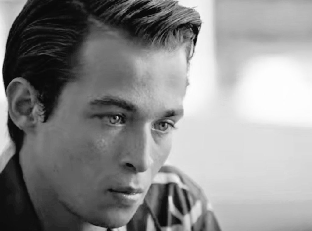Milenyaedits's tweet photo. "Her aşk gibi bu da bir gün biter."
- O.K ▪ #Tozluyaka #ArHaz #ArDur ▪ #DurSin ▪ #HazSin https://t.co/40QfJlbrtC