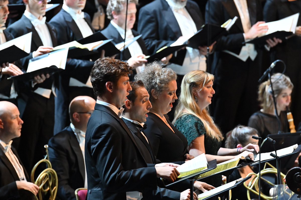 A powerful and intense performance of Beethoven’s Missa solemnis tonight with @mco_london led by Sir Eliot Gardiner, with soloists @LucyCroweSop Ann Hallenberg, Giovanni Sala, and William Thomas.