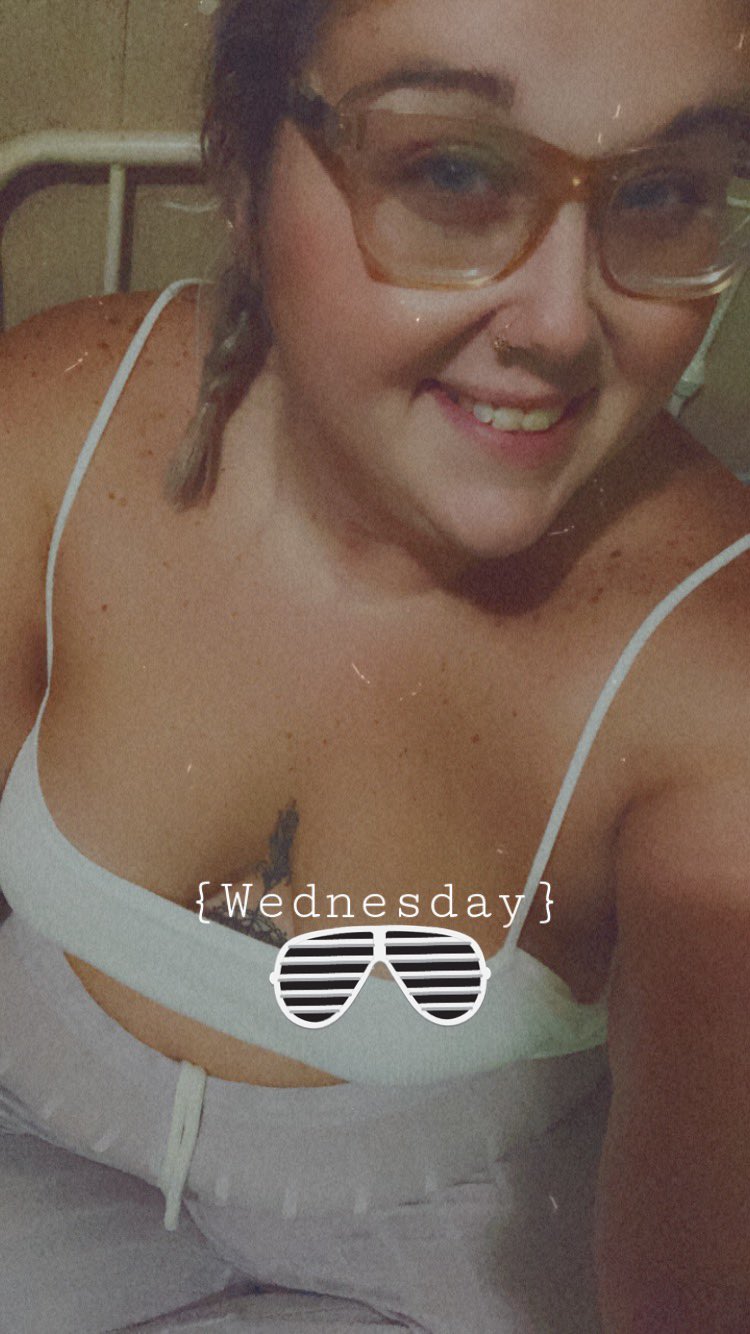 Happy Hump Day 💕 https://t.co/bExrV8pr0L