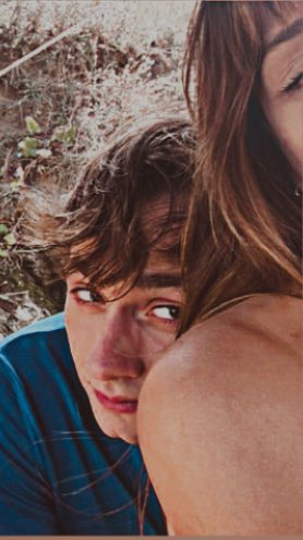 zeyyildi's tweet photo. ay ben bugün asırı derece ecem ve ulviyi shiplediğimi fark ettim asırı yakışıyorlar <3
#Tozluyaka #UlviKahyaoğlu #EcemÇalhan #UlEc #EgZey https://t.co/4RnN4qzh3R
