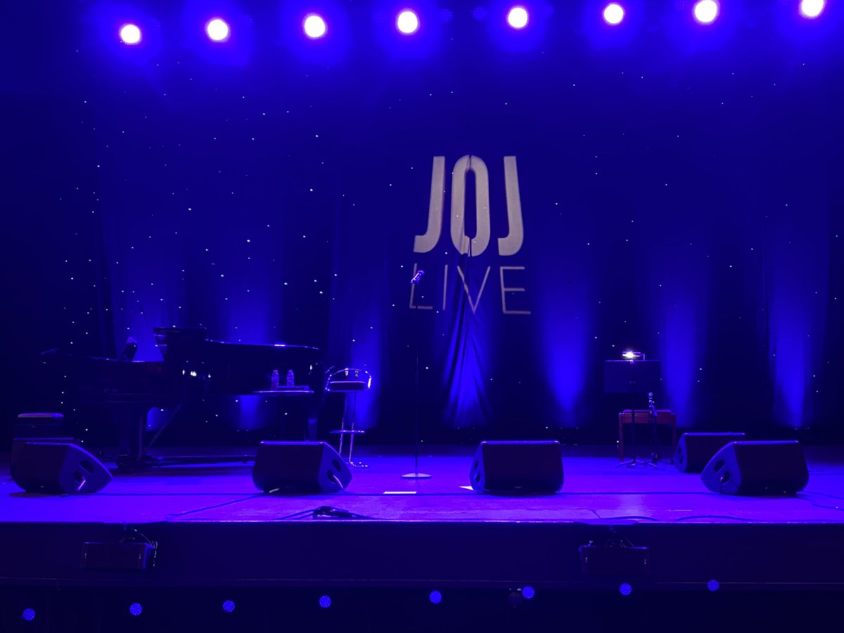 mrsgriffiths81's tweet photo. Waited so long to go and see @johnowenjones in Rhyl and he didn’t disappoint. A wonderful mixture of humour and some of the best songs from musical theatre. Too many highlights to pick a favourite but the Les Miserables medley was worth the ticket price alone. JOJ is a class act! https://t.co/FAAGl8cDaa