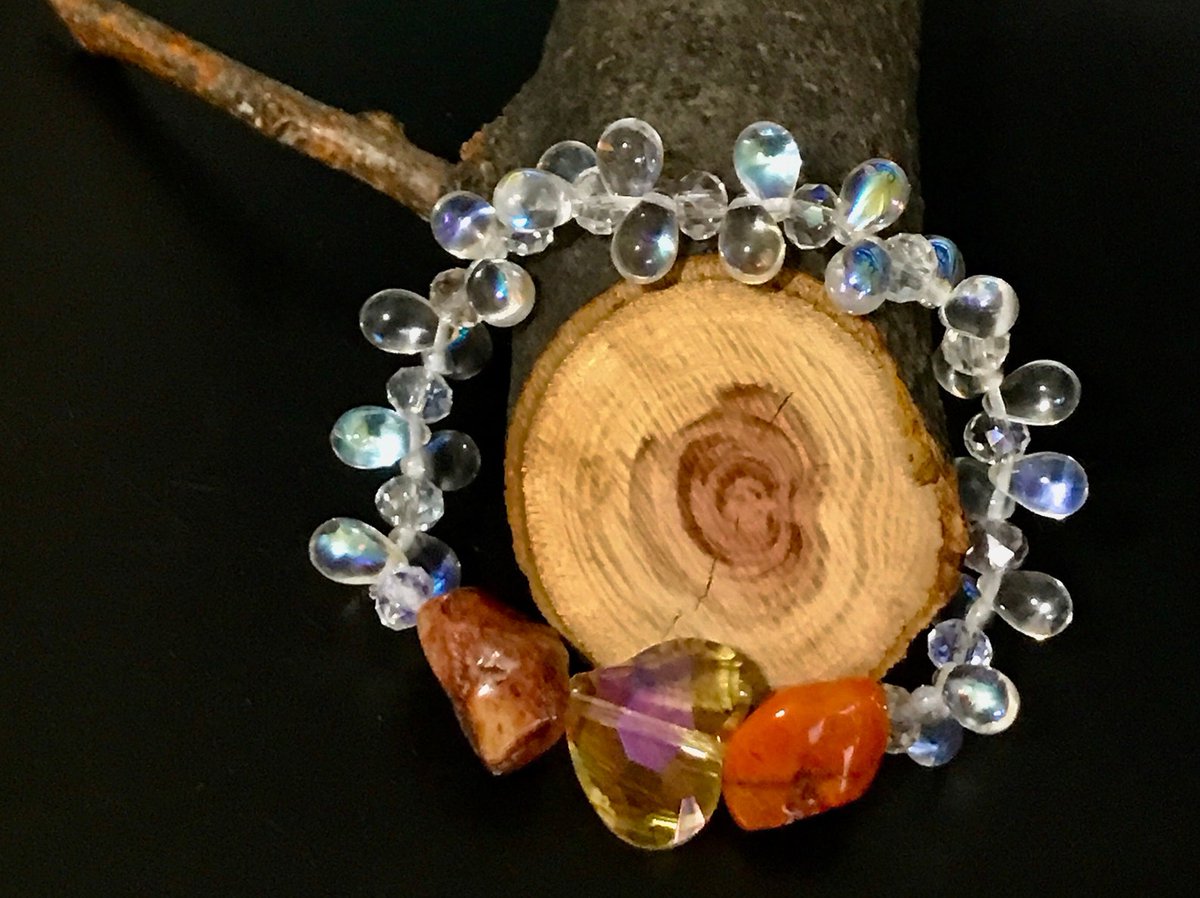 sohamyogaldn's tweet photo. Tear Drop Clear crystal Love Bracelet,Heart Crystal Bracelet,Carnelian Gemstone Bracelet,Women Bracelets,Love Bracelet,Crystal Jewelry Gift
#Gemstone #Braceletwomen #Jewelry #Braceletslove #Braceletcrystal #TearDropClear #LuckyGem7
👉https://t.co/iUjEZUvdsF https://t.co/od43iM62iA