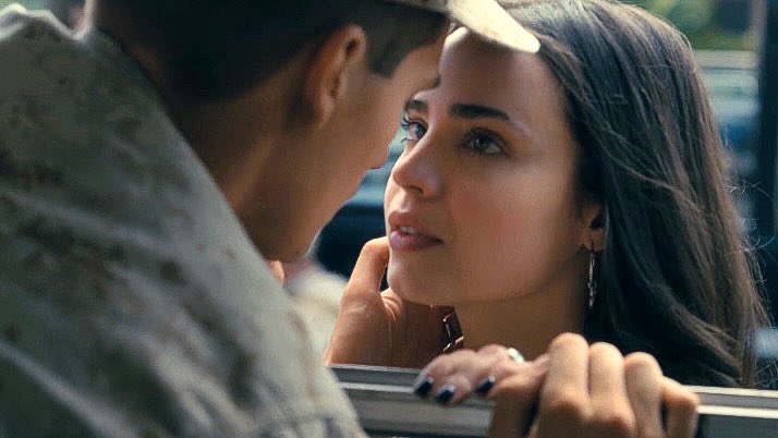 brilharanu's tweet photo. acabei de assistir agora “continência ao amor” e to acabada de chorar, que filme mds valeu a pena evitar os spoilers até hoje, to apaixonada por esse casal e essa história de amor 🥺❤️ https://t.co/9hItpoVlvy
