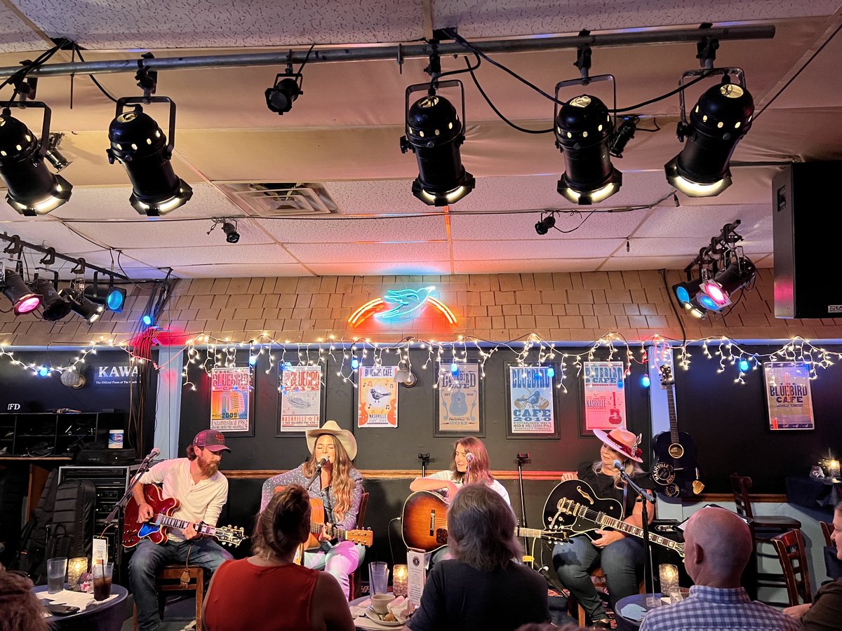 Any night you get to play the @bluebirdcafetn is a great one. 🤍 I was honored to be on your first God Fearin’ Women round, @lesliesatcher. Thanks for havin me.