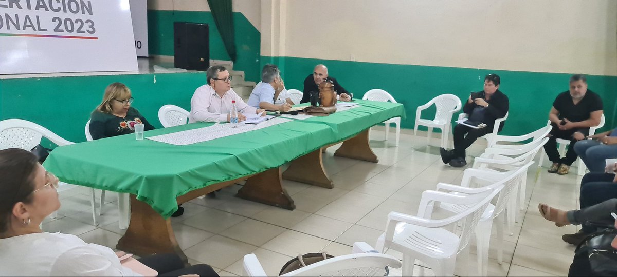 #AHORA 

(2) Se reitera la destitución de la Fiscal General Sandra Quiñónez.