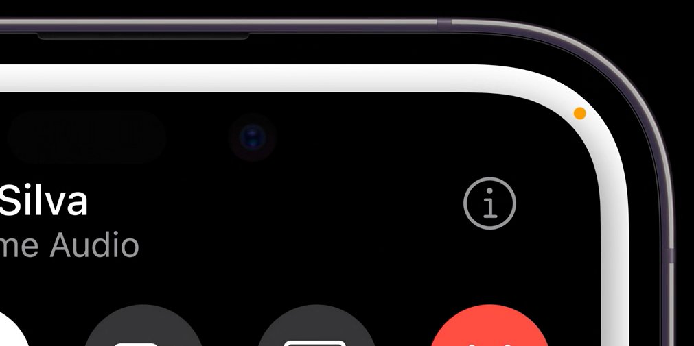 chojnac's tweet photo. Unpopular opinion - the new dynamic island is awful - all these poor icons in the status bar constantly change positions and sometimes land in unexpected places (like this microphone indicator). https://t.co/bzycjKH1KH