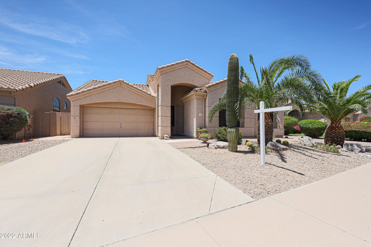 Imagine turning the key to open your beautiful new home. #beautifulhome #homesforsale  cpix.me/l/152971356