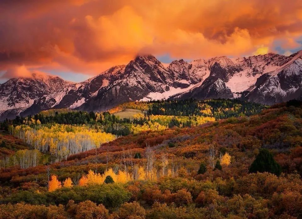 Do you plan a road trip for leaf peeping every year? Where’s this year’s destination? 🍂

Find campgrounds, call ahead &amp; make your reservations: buff.ly/2YpczNk